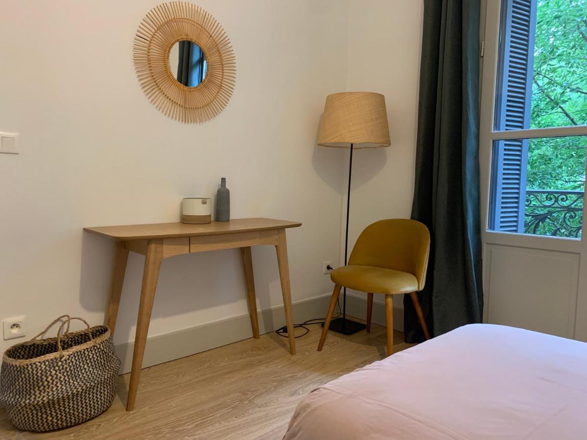 Nimes , Appartement Renove Dans Immeuble Classe. Exteriör bild