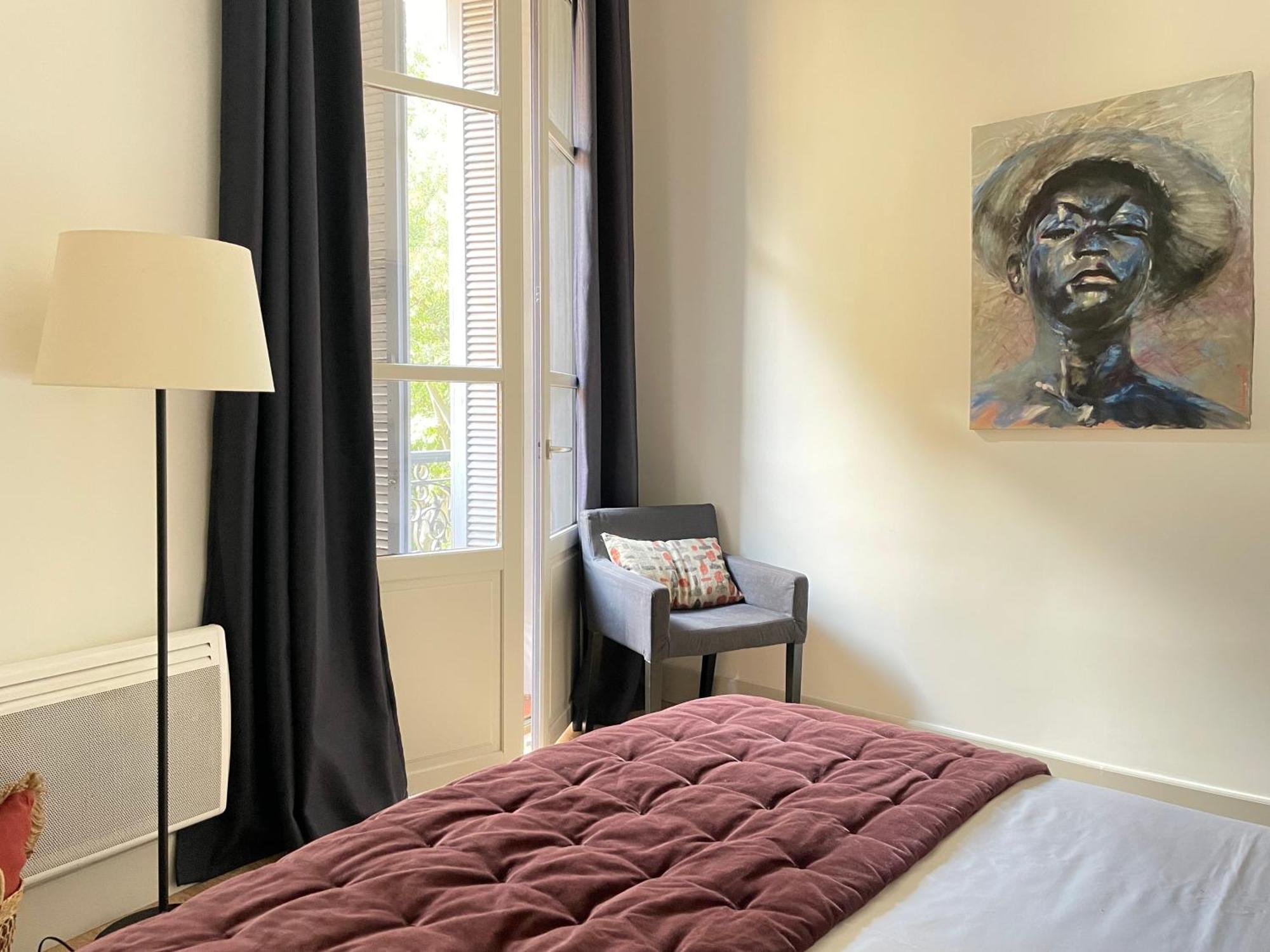 Nimes , Appartement Renove Dans Immeuble Classe. Exteriör bild