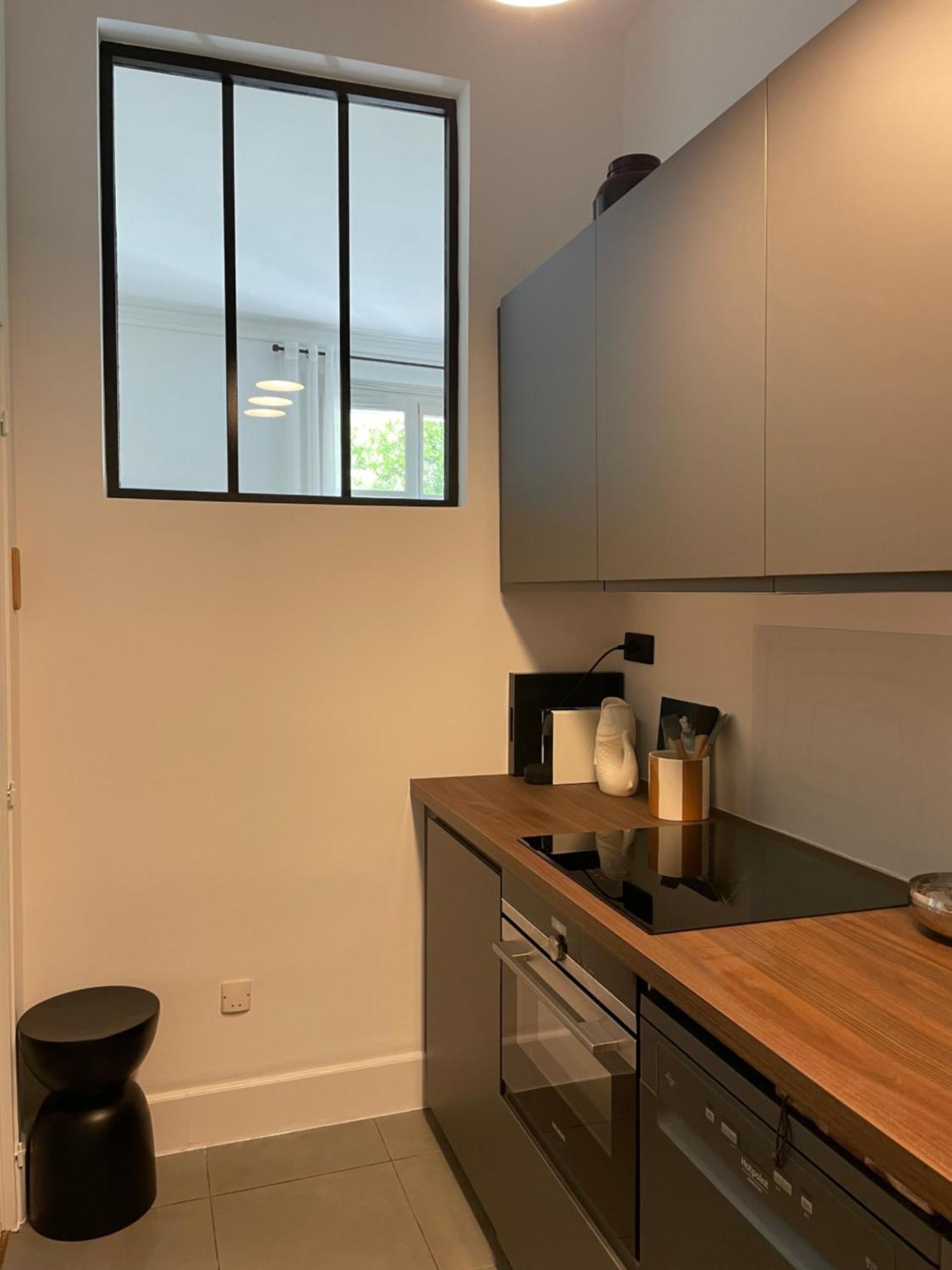 Nimes , Appartement Renove Dans Immeuble Classe. Exteriör bild